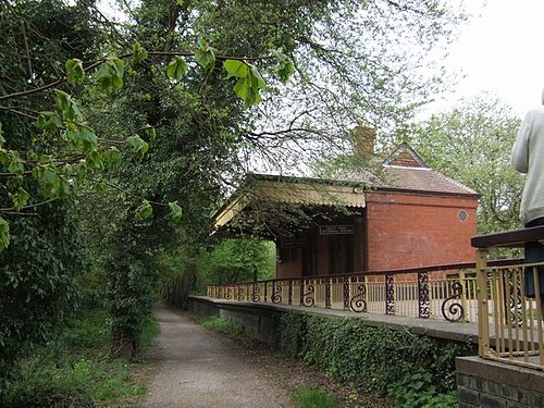 Tettenhall railway station